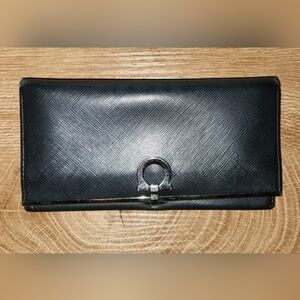 Salvatore Ferragano Black Leather Wallet with Silver Clasp